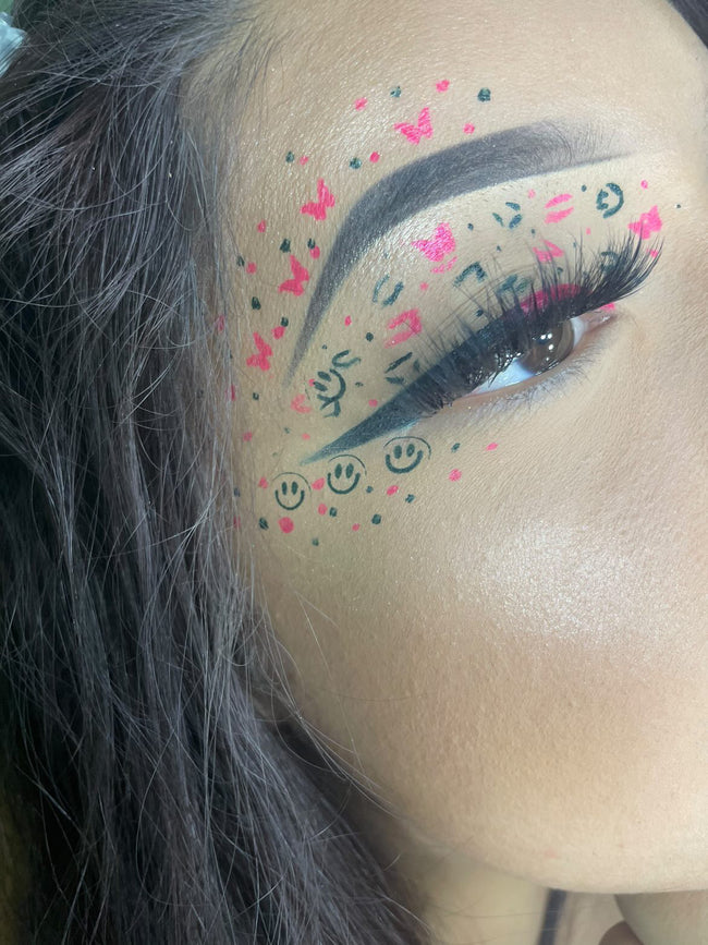 Pink Eyeliner - Dragon Fruit